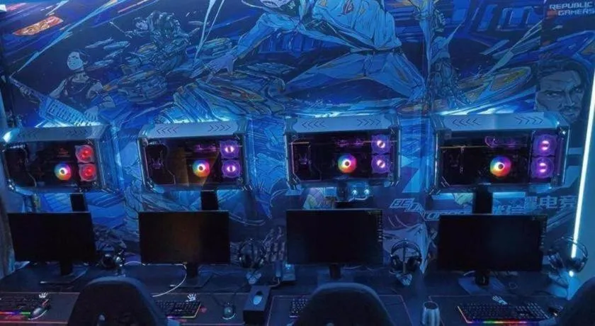 IU Hotels·Nanning Zoo Metro Station RT-Mart