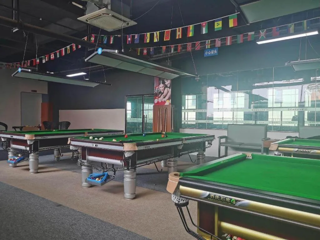 IU Hotels·Nanning Zoo Metro Station RT-Mart