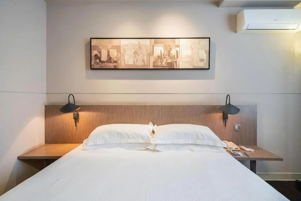 Bed in Jinjiang Inn Select Xuzhou Suning Plaza Jinguang East Road