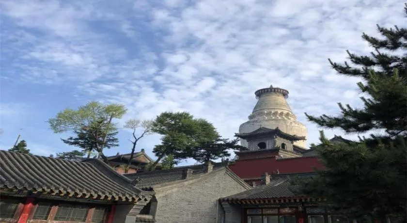 IU Hotels Xinzhou Bus Terminal
