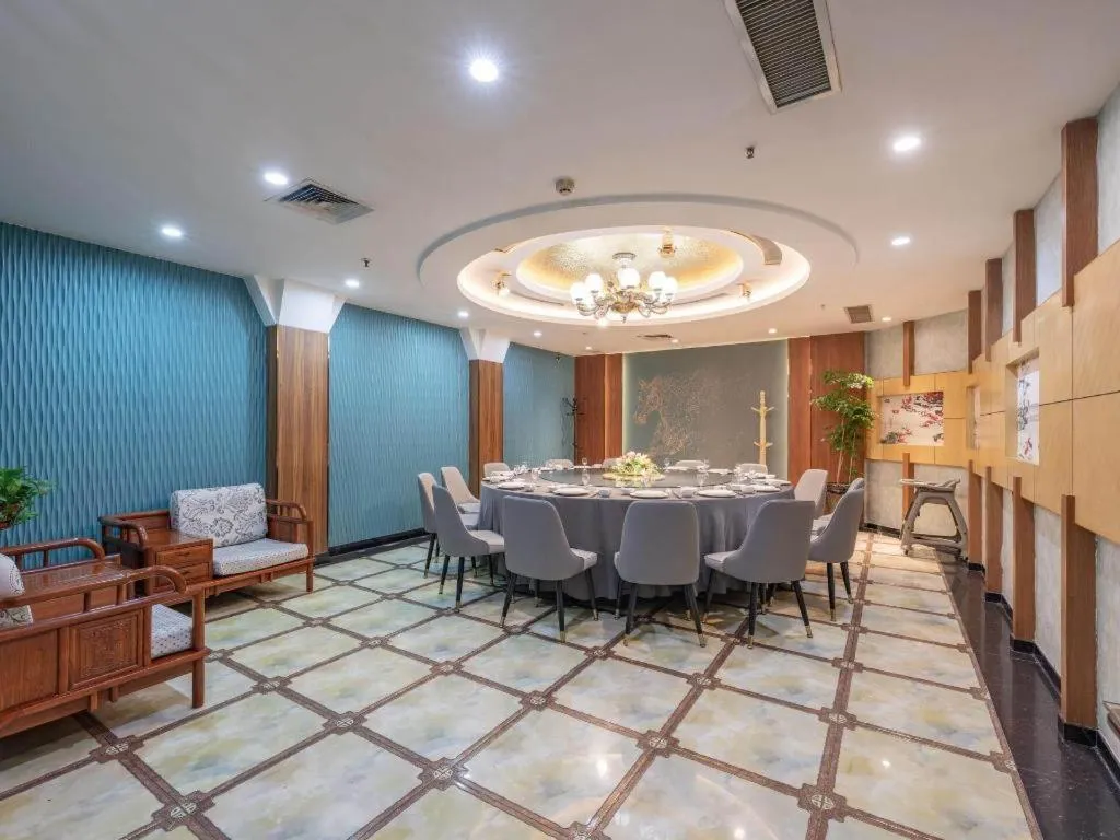 Magnotel Business Jinan Zoo Wuyingshan North Road Flagship Hotel
