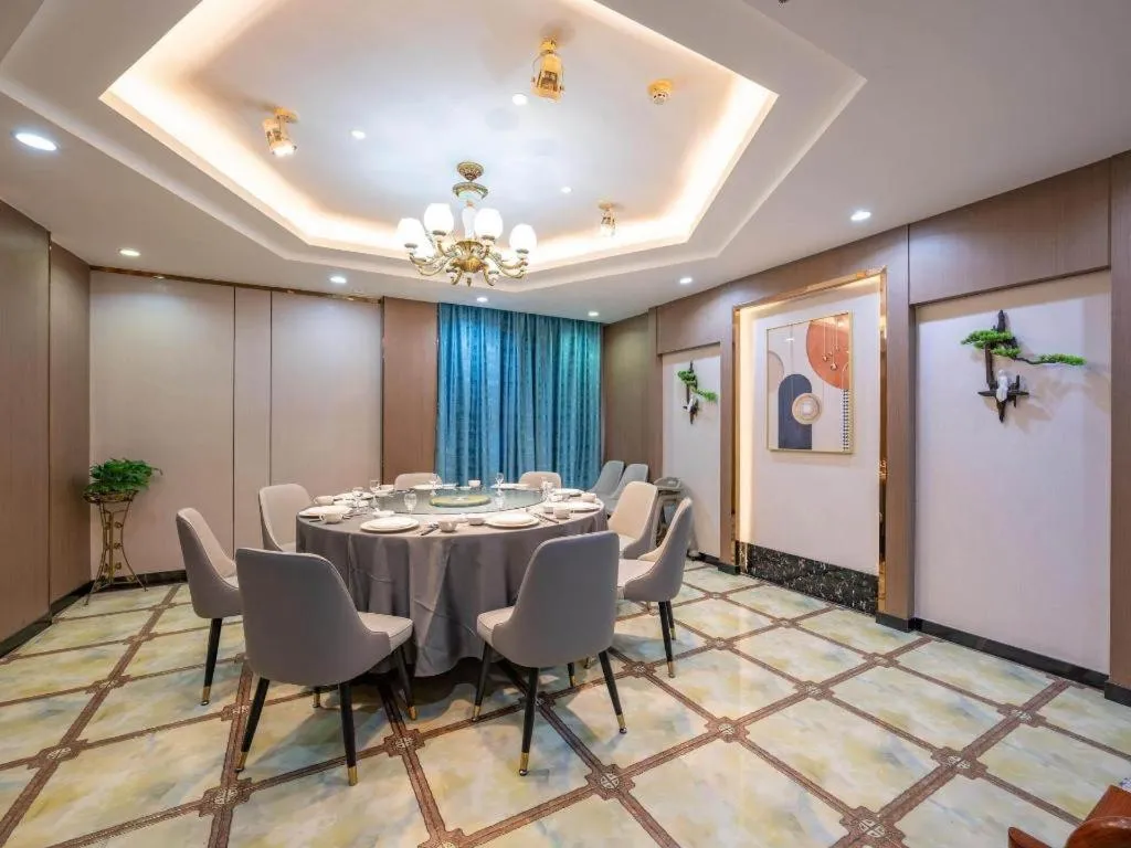 Magnotel Business Jinan Zoo Wuyingshan North Road Flagship Hotel