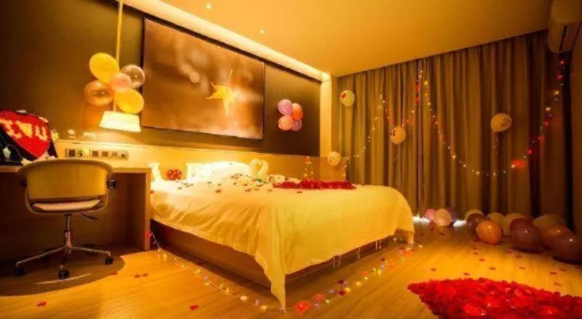 Bed in IU Hotels·Yinchuan Railway Station