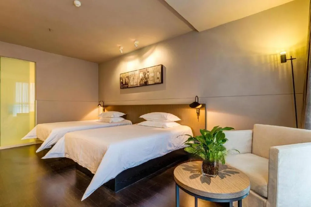 Bed in Jinjiang Inn Select Xixian New Distict Century Avenue