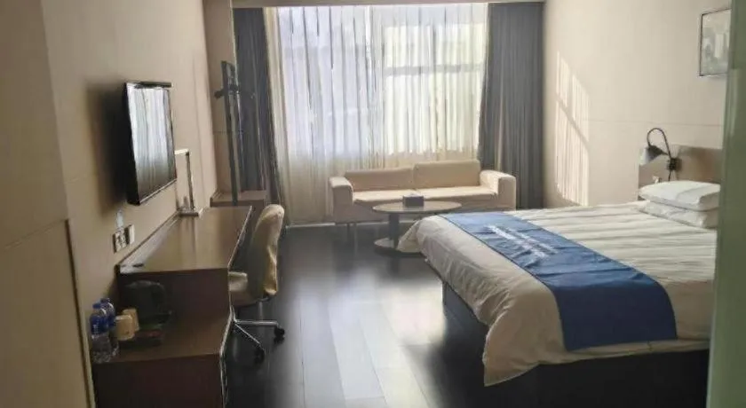 Bed in Jinjiang Inn Select Hohhot Chengjisihan Square Metro Station