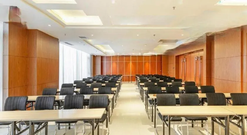 Jinjiang Inn Select Hohhot Chengjisihan Square Metro Station