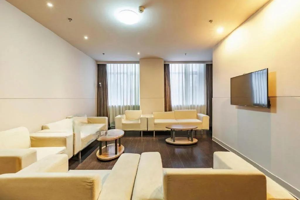 Bed in Jinjiang Inn Select Hohhot Chengjisihan Square Metro Station