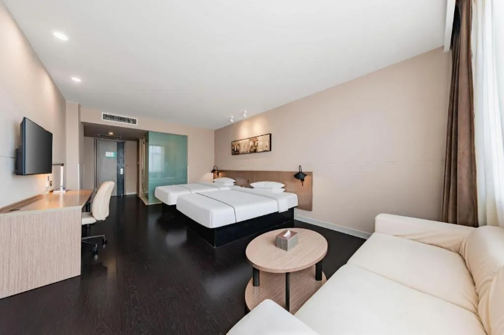 Bed in Jinjiang Inn Select Hohhot Chengjisihan Square Metro Station