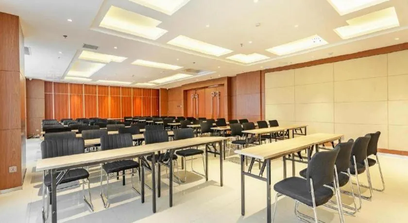 Jinjiang Inn Select Hohhot Chengjisihan Square Metro Station