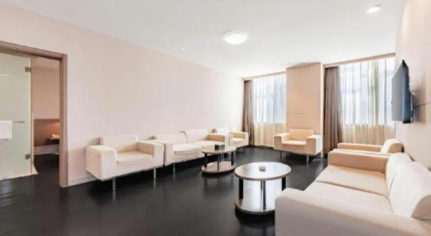 Jinjiang Inn Select Hohhot Chengjisihan Square Metro Station