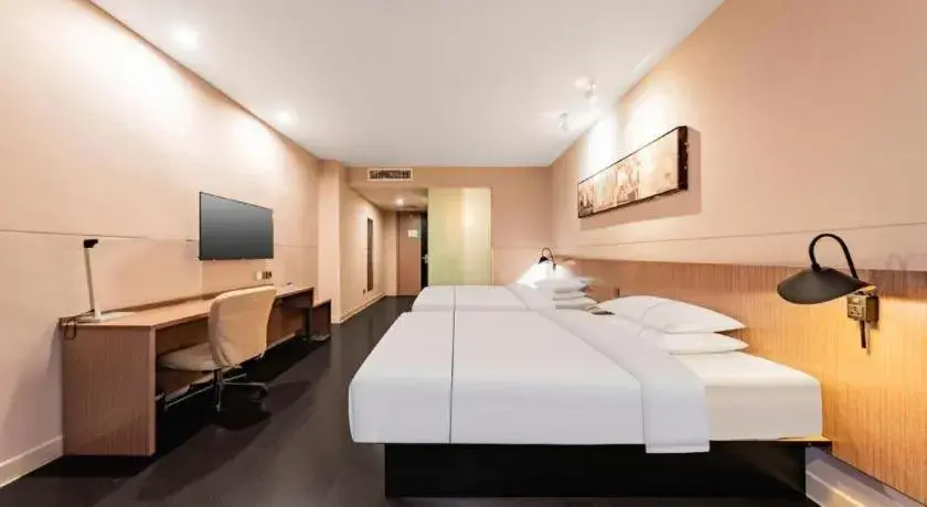 Bed in Jinjiang Inn Select Hohhot Chengjisihan Square Metro Station Bed in Jinjiang Inn Select Hohhot Chengjisihan Square Metro Station
