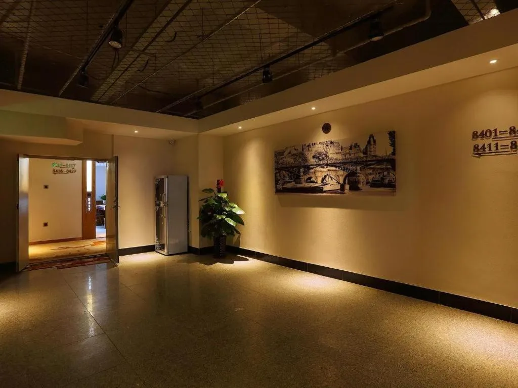 James Joyce Coffetel·Shenyang North Railway Station Shifu Square