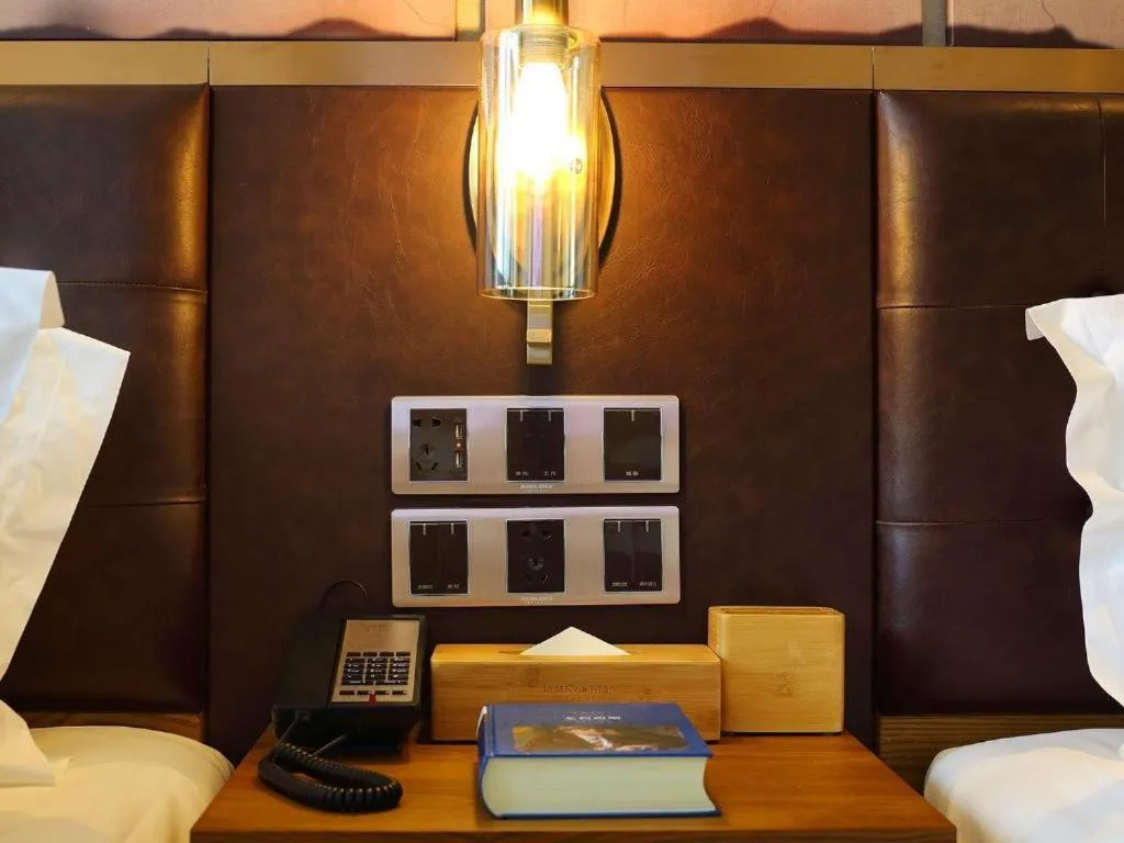 James Joyce Coffetel·Shenyang North Railway Station Shifu Square