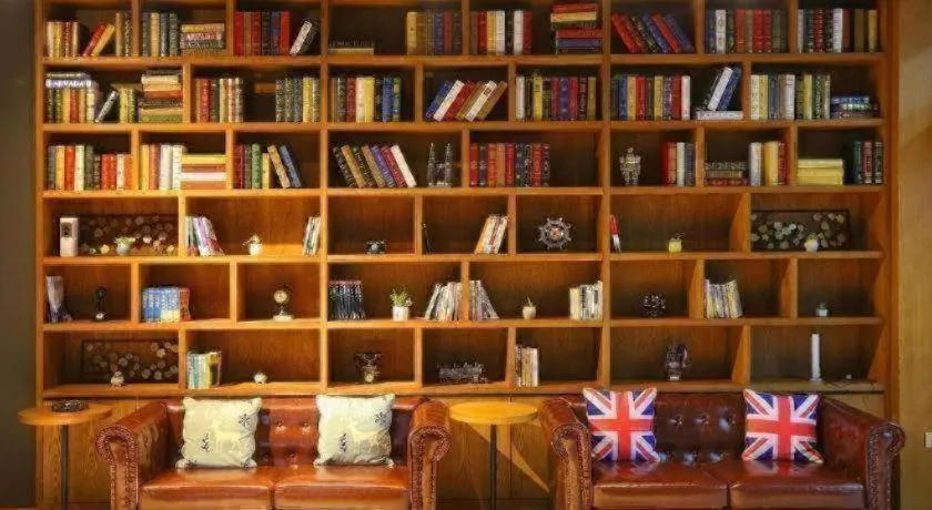 James Joyce Coffetel·Shenyang North Railway Station Shifu Square