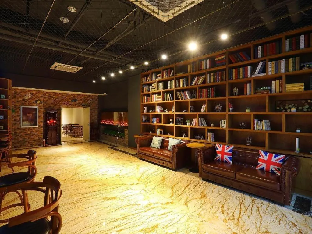 James Joyce Coffetel·Shenyang North Railway Station Shifu Square