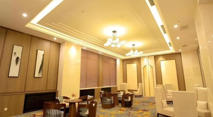 Jinjiang Metropolo Fuxin Yingbin Street Railway Station