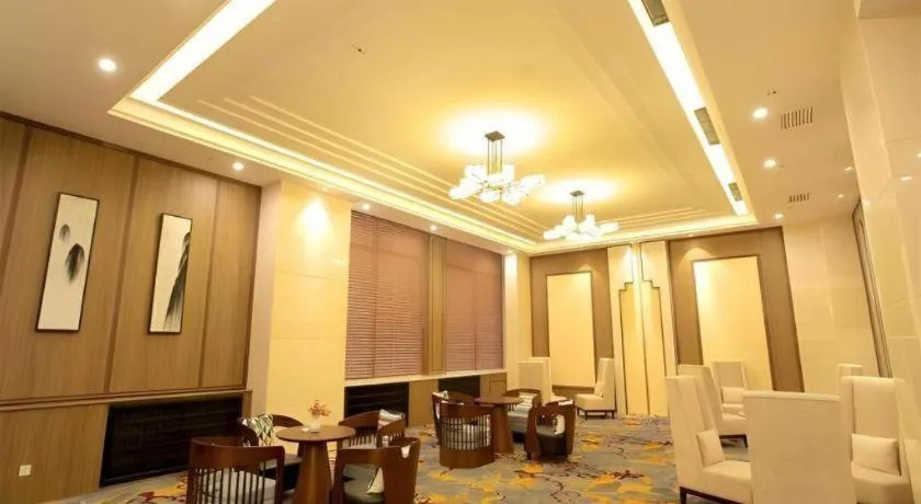 Jinjiang Metropolo Fuxin Yingbin Street Railway Station