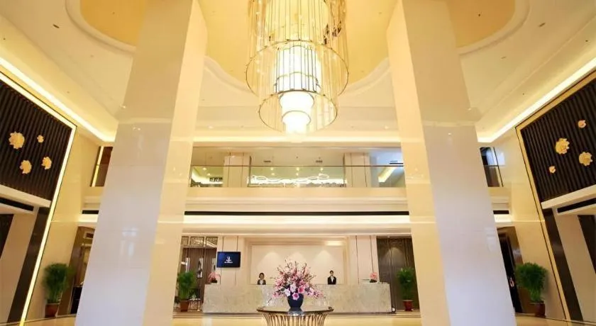 Jinjiang Metropolo Fuxin Yingbin Street Railway Station