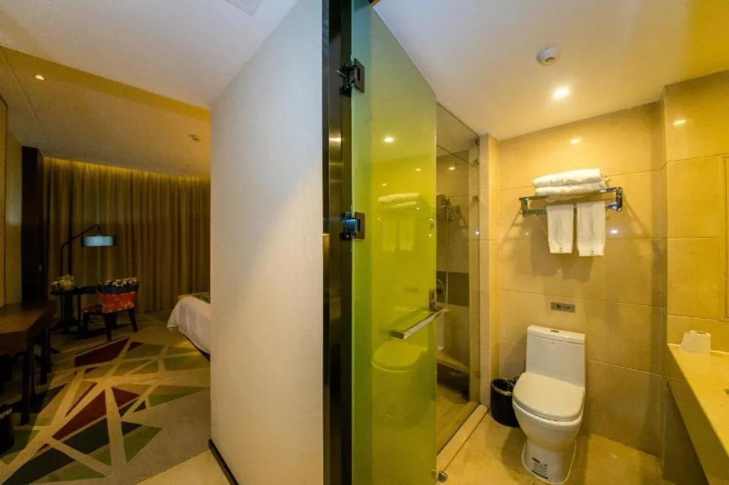 ZMAX Hotel Guangzhou Luogang Science City Shenzhou Road Metro Station