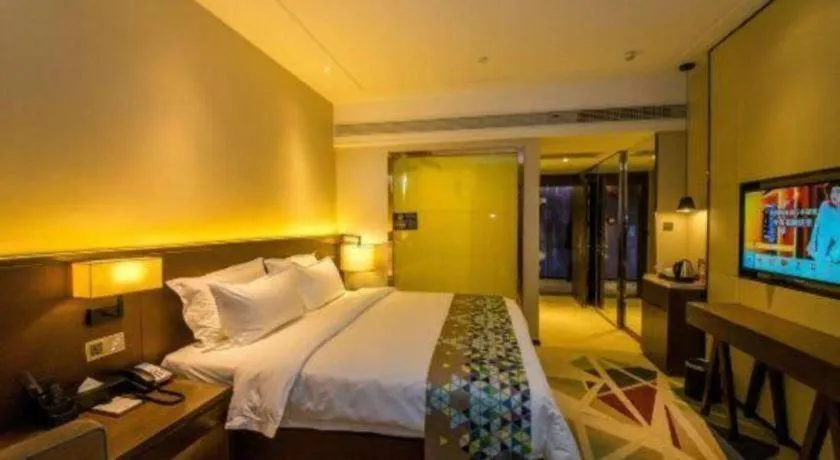 Bed in ZMAX Hotel Guangzhou Luogang Science City Shenzhou Road Metro Station