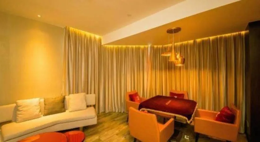 ZMAX Hotel Guangzhou Luogang Science City Shenzhou Road Metro Station