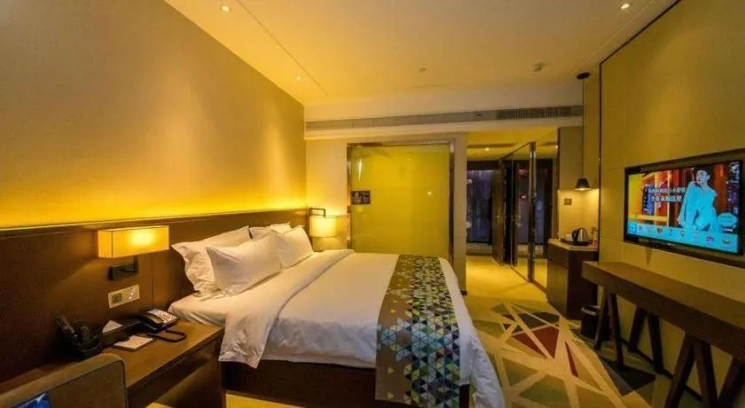 Bed in ZMAX Hotel Guangzhou Luogang Science City Shenzhou Road Metro Station