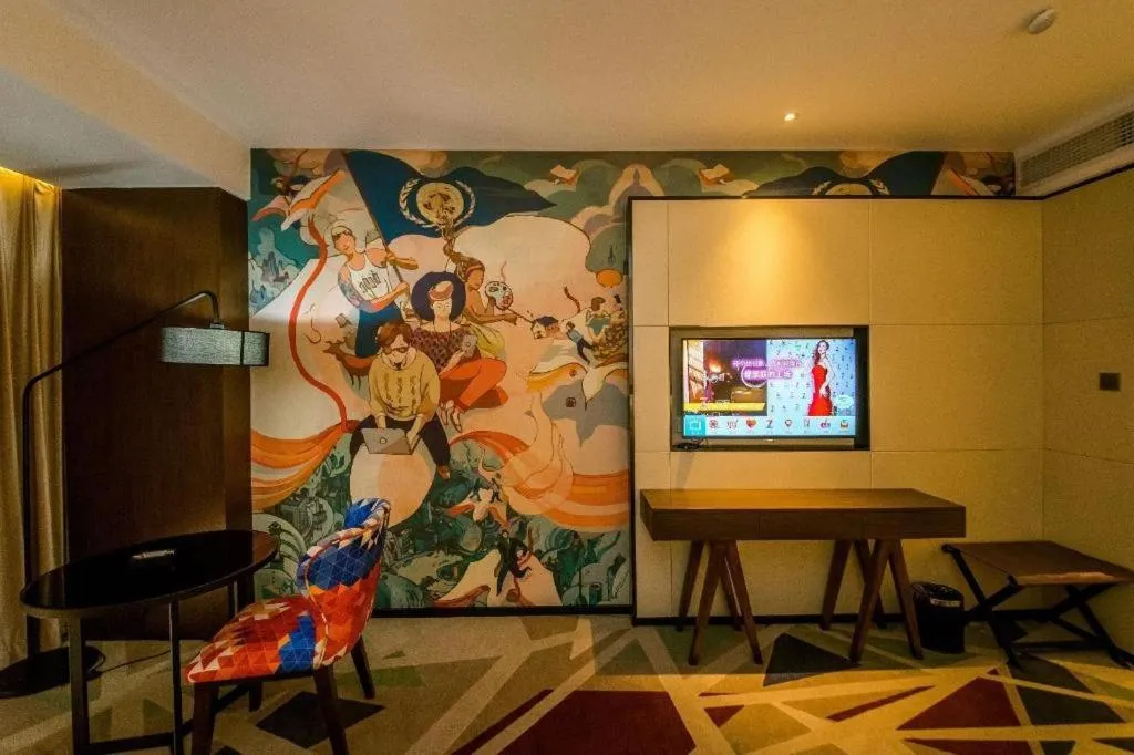 ZMAX Hotel Guangzhou Luogang Science City Shenzhou Road Metro Station