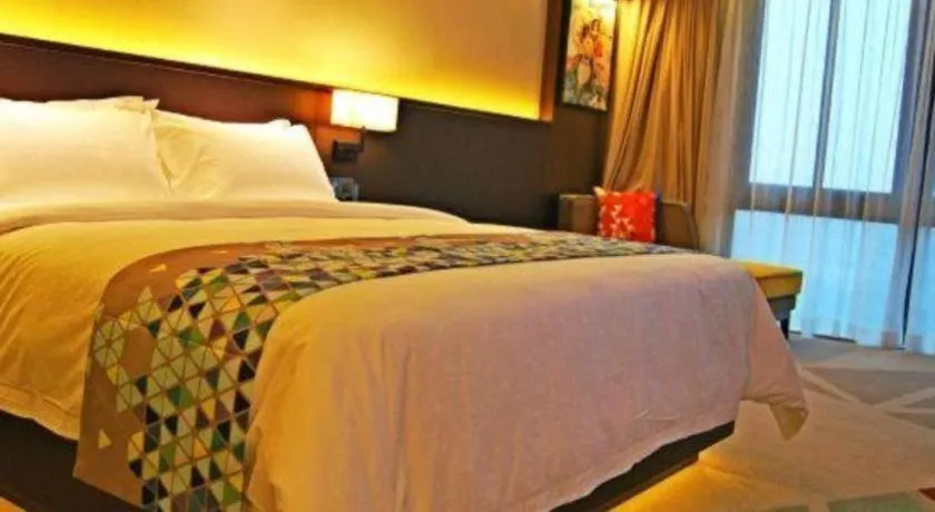 Bed in ZMAX Hotel Guangzhou Luogang Science City Shenzhou Road Metro Station