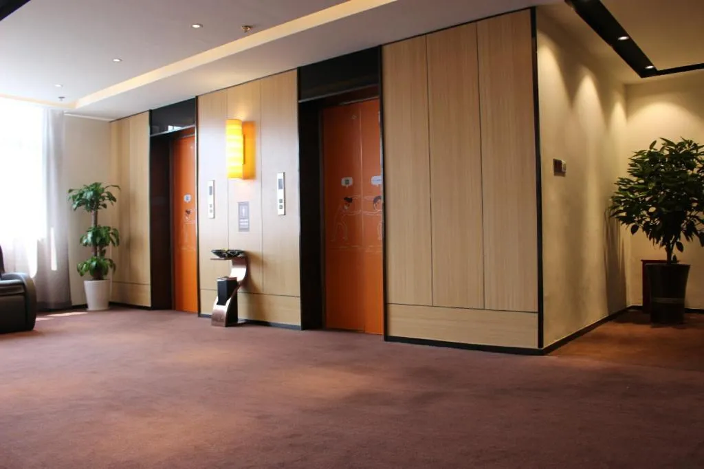 IU Hotels·Shijiazhuang North Youyi Street
