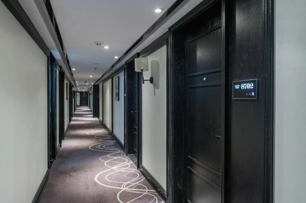 Xana Hotelle·Nanchang Bayi Square Metro Station