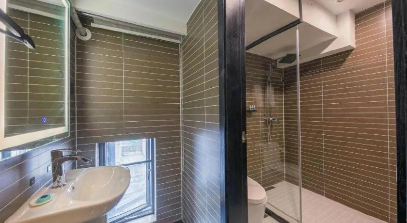 Xana Hotelle·Nanchang Bayi Square Metro Station