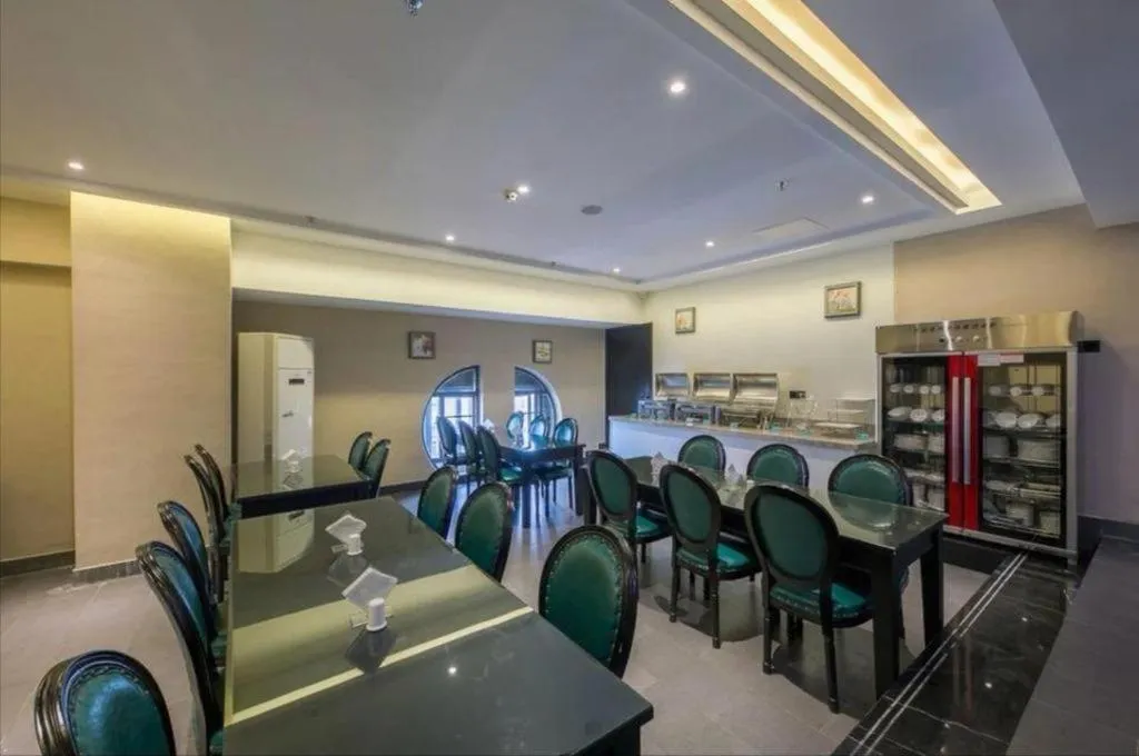 Xana Hotelle·Nanchang Bayi Square Metro Station