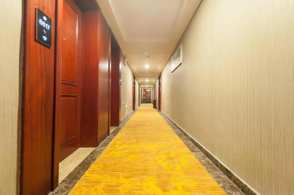 Chonpines Hotels·Xinyu Baoshi Park