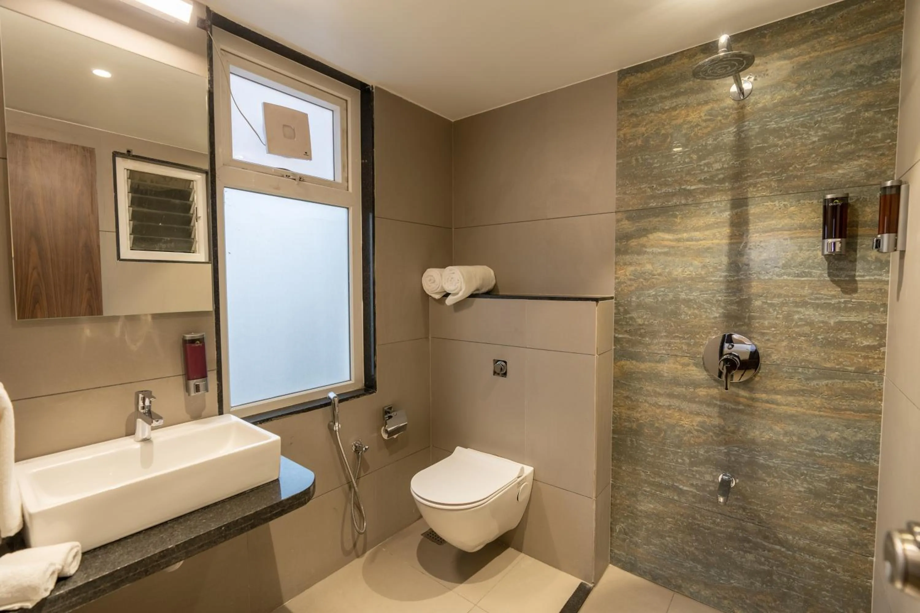 Bathroom in The Living Hub Business Hotel, Kolhapur