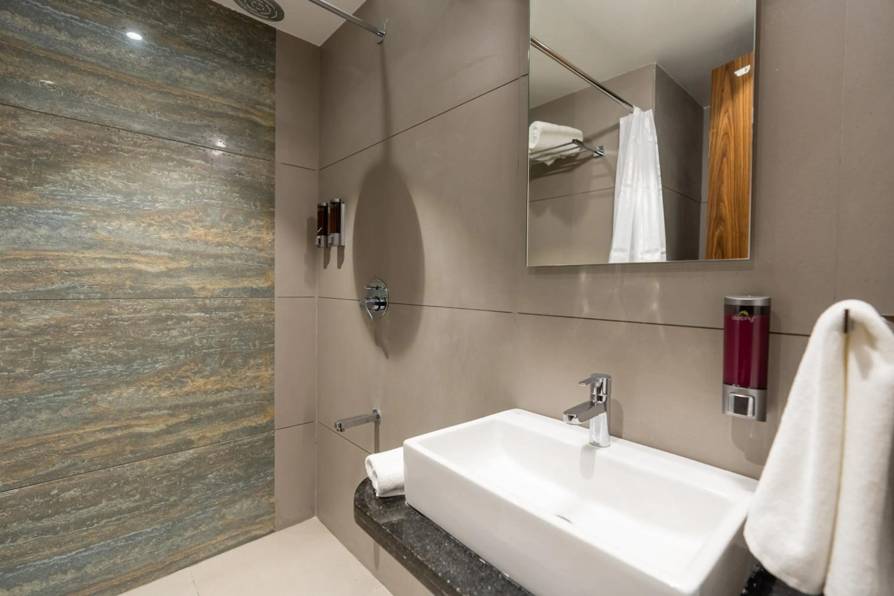 Bathroom in The Living Hub Business Hotel, Kolhapur