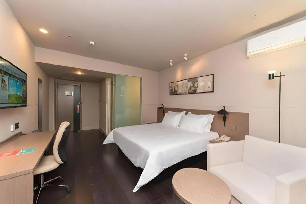 Bed in Jinjiang Inn Select Xuzhou High-speed Railway Station Kunpeng Road