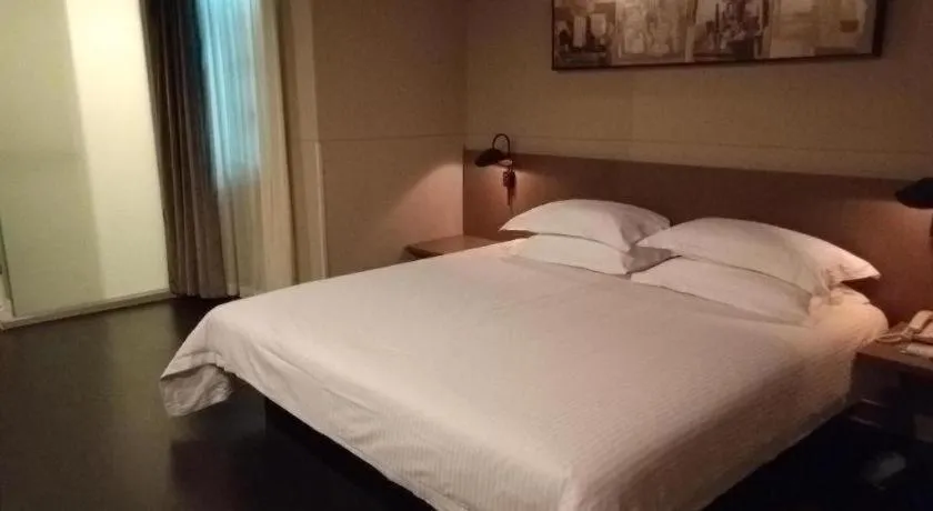 Bed in Jinjiang Inn Select Xuzhou High-speed Railway Station Kunpeng Road