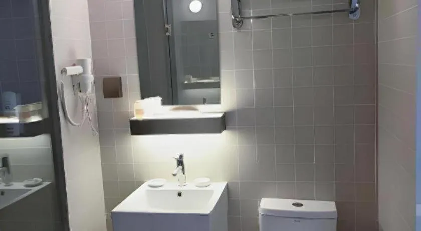 Jinjiang Inn Select Xuzhou High-speed Railway Station Kunpeng Road