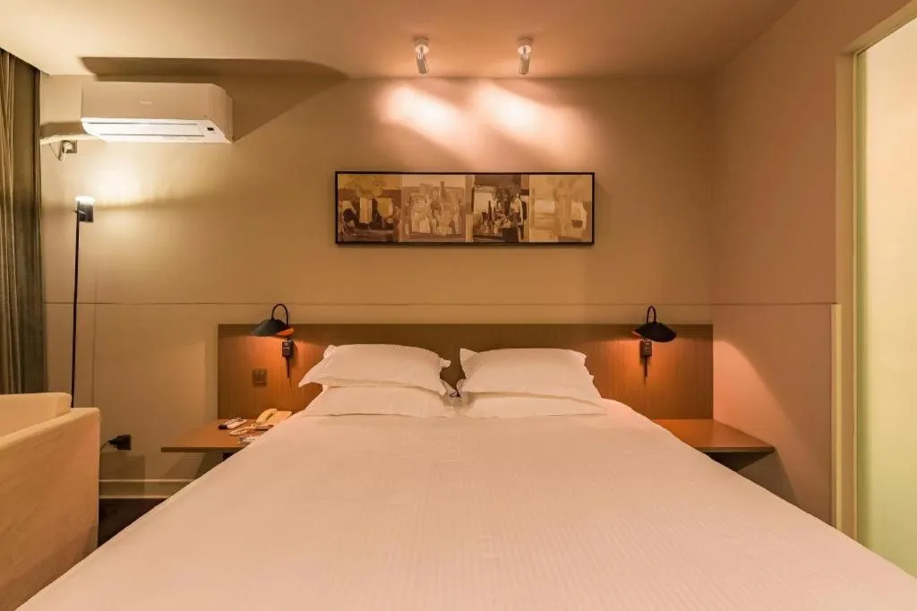 Bed in Jinjiang Inn Select Xuzhou High-speed Railway Station Kunpeng Road