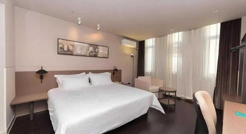 Bed in Jinjiang Inn Select Xuzhou High-speed Railway Station Kunpeng Road