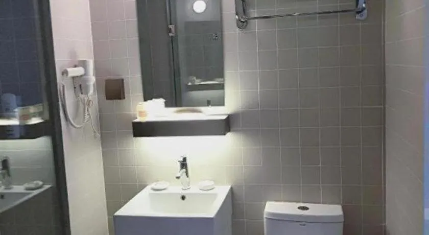 Jinjiang Inn Select Xuzhou High-speed Railway Station Kunpeng Road