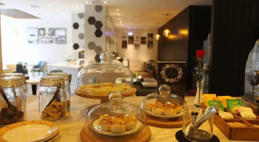 Jinjiang Metropolo Zhengzhou Songshan Road