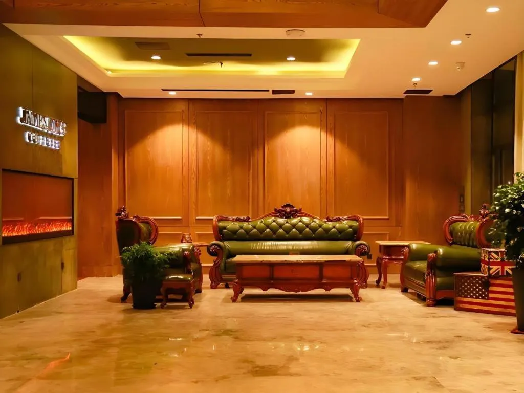 James Joyce Coffetel·Changchun Railway Station