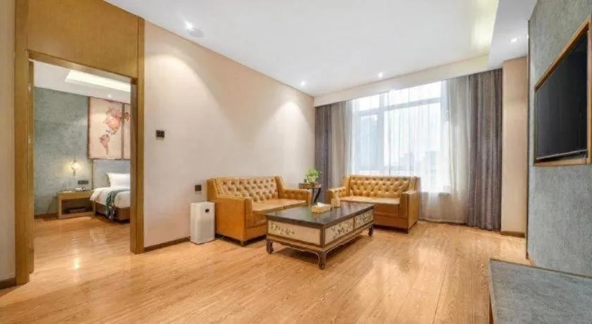 James Joyce Coffetel·Changchun Railway Station