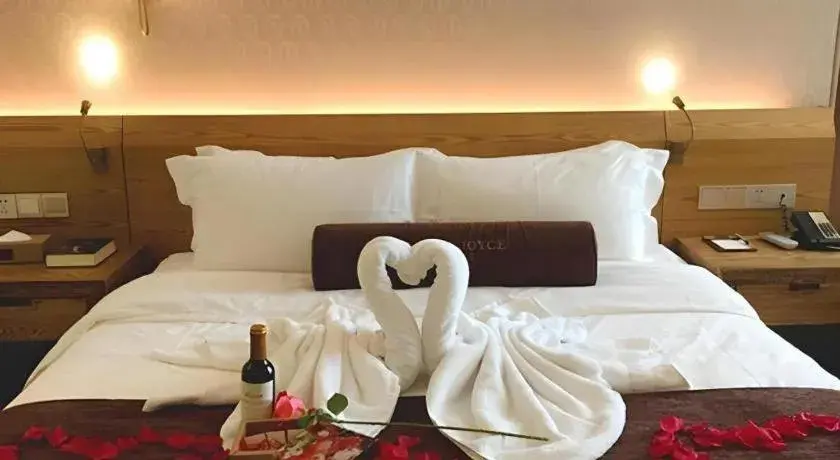 Bed in James Joyce Coffetel Chengdu Century City Convention and Exhibition Center Bed in James Joyce Coffetel Chengdu Century City Convention and Exhibition Center