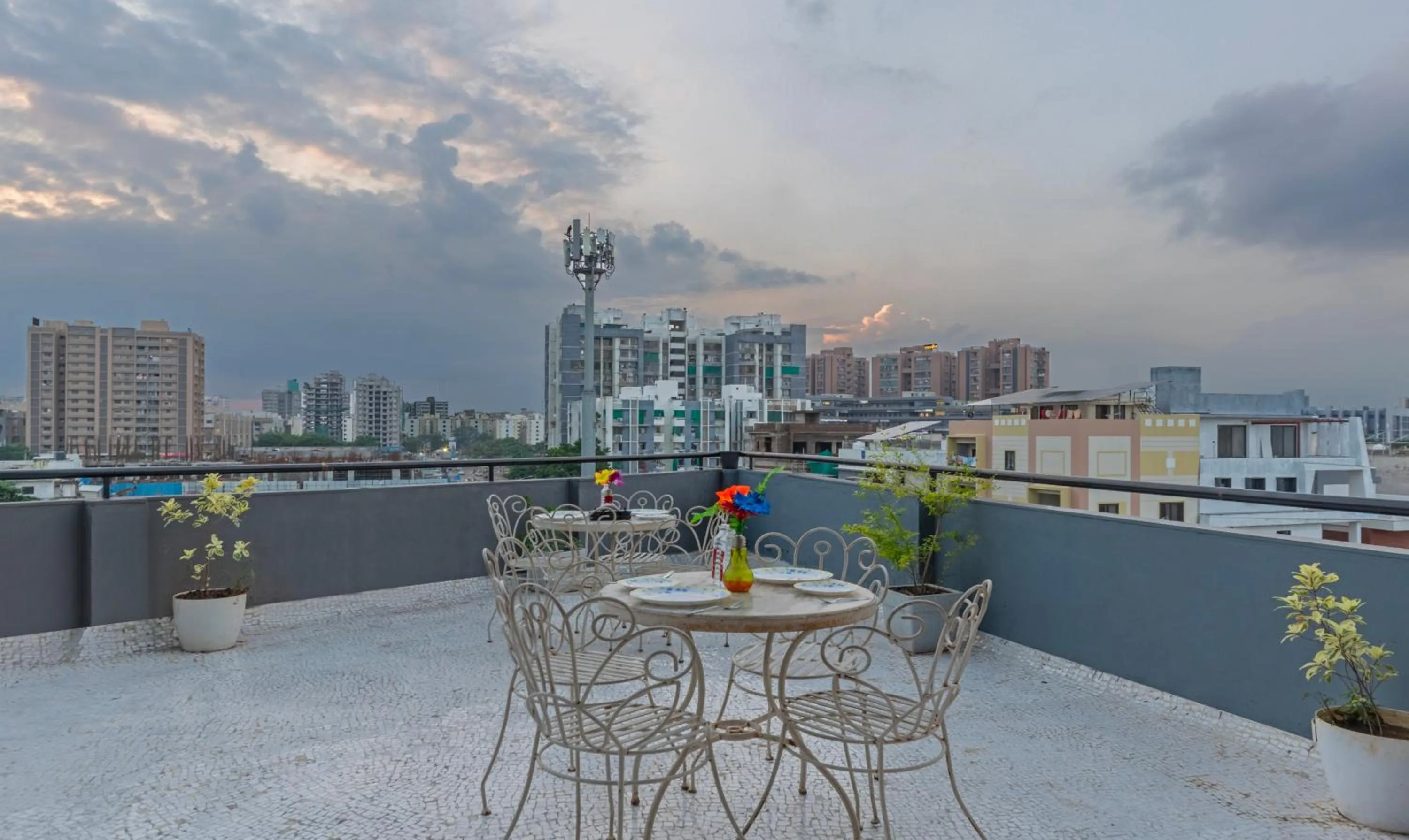 Dining area in Treebo The Square
