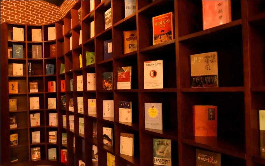 James Joyce Coffetel·Nanchong Southern Government Center