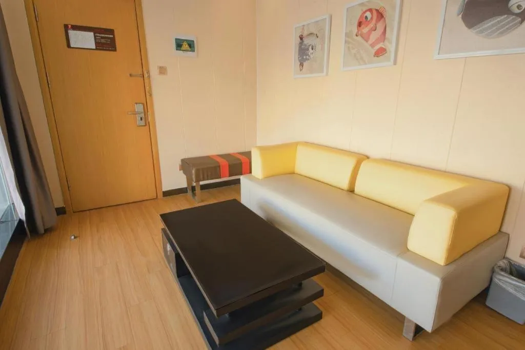 Bed in 7 Days Premium Qingdao World of Ocean Qingdao University