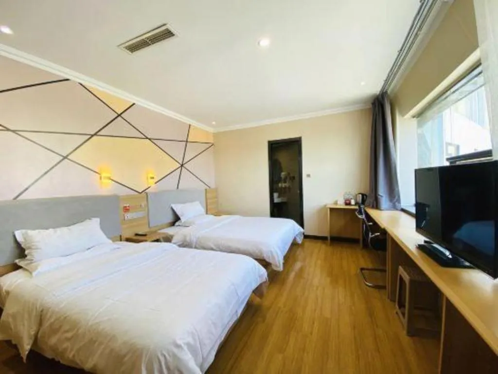 Bed in 7 Days Premium Qingdao World of Ocean Qingdao University