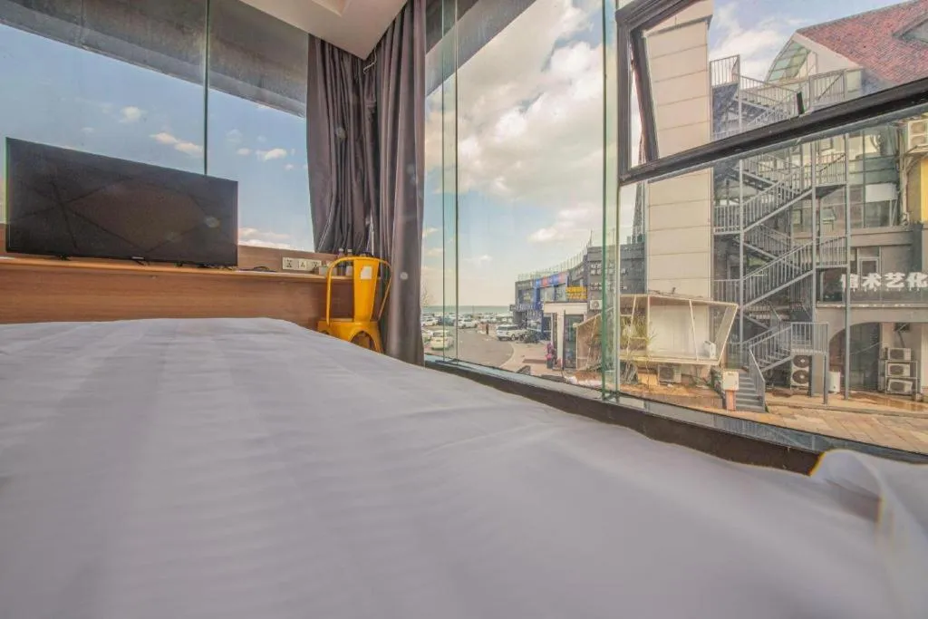 Bed in 7 Days Premium Qingdao World of Ocean Qingdao University